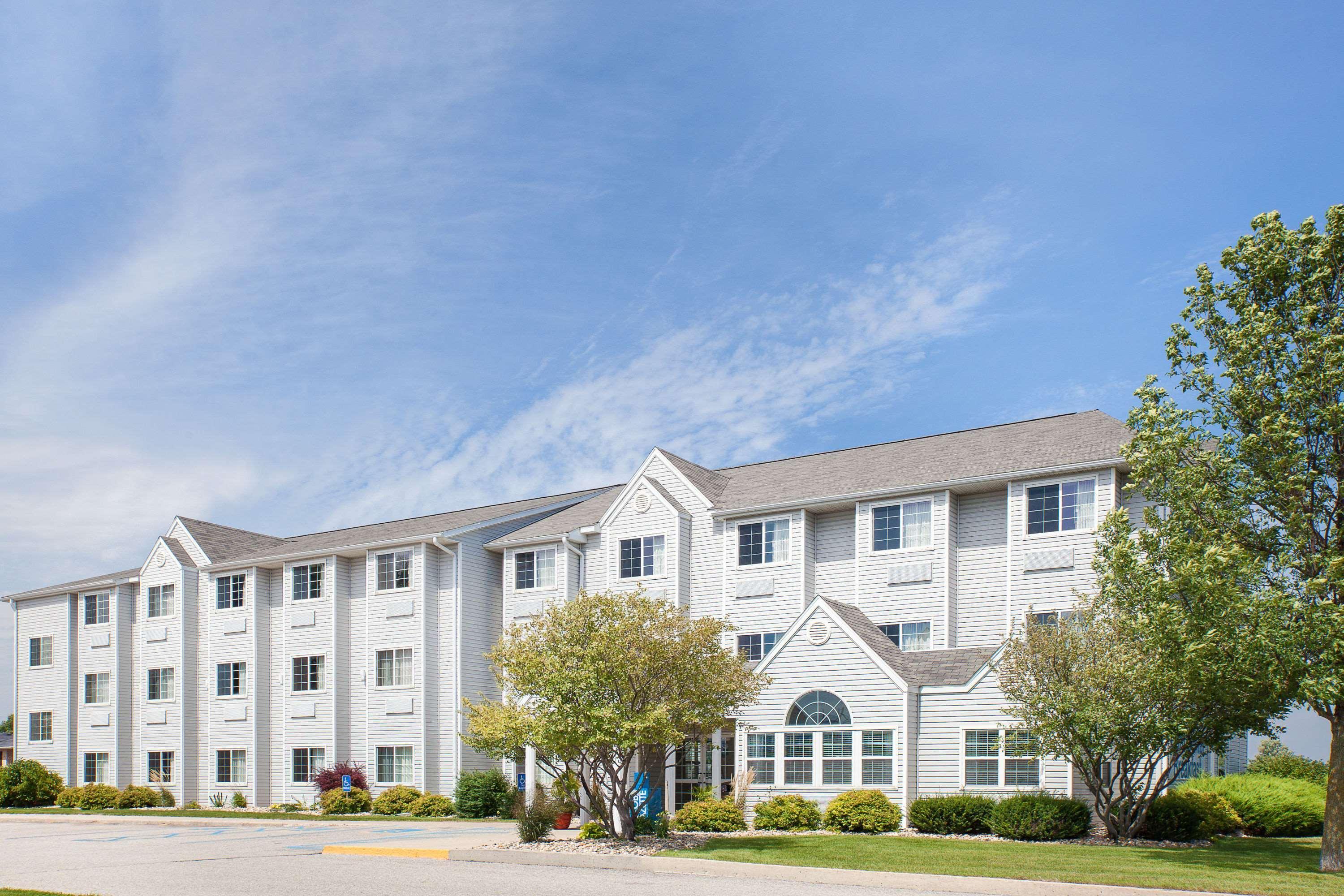 Microtel Inn And Suites Clear Lake Esterno foto